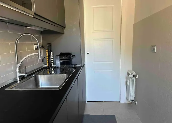 Moderno Bilocale Con Terrazzo * Rome