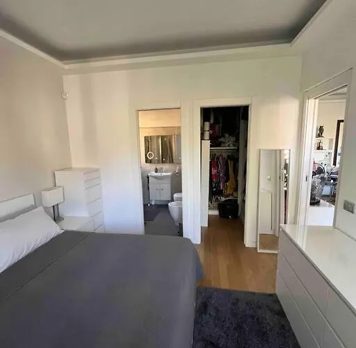 Moderno Bilocale Con Terrazzo Appartement Rome